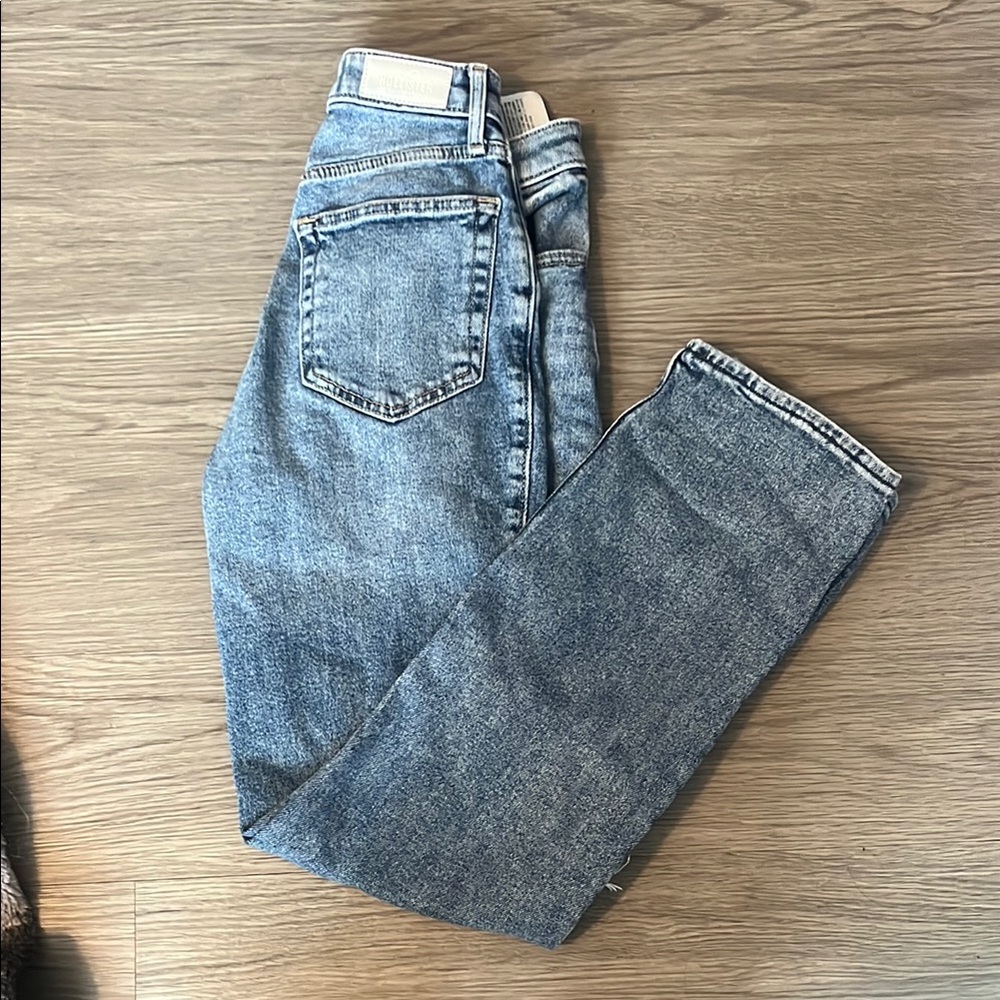 hollister high rise jeans!